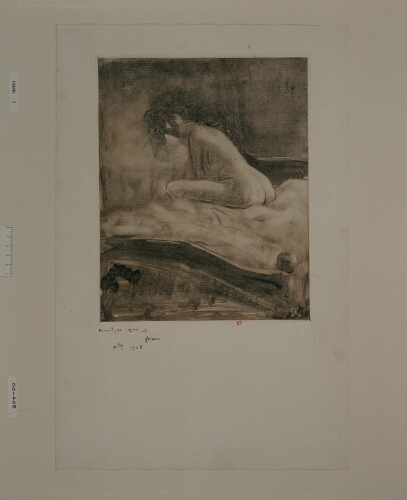 Femme nue assise sur son lit