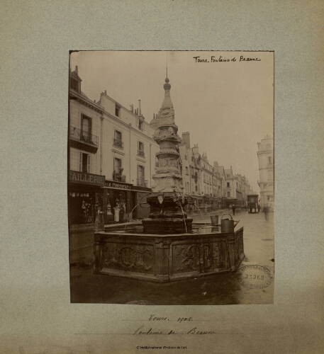 Tours, Fontaine de Beaune