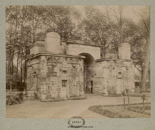 Château d'Anet. Portail de Charles-le-Mauvais