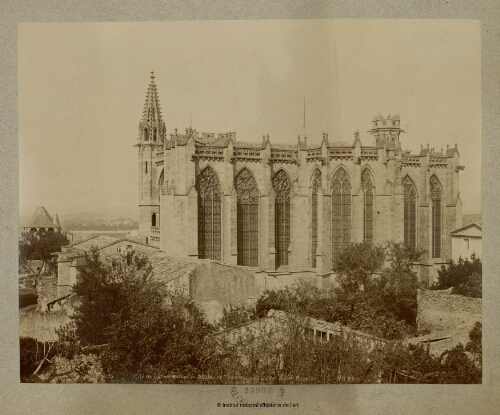 Cité de Carcassonne. Abside et Transept de l'Eglise Saint-Nazaire