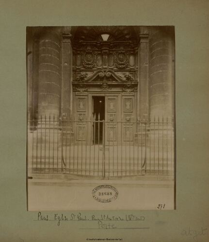 Paris, Église St Paul, Rue St Antoine : porte