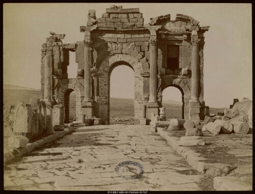Ruines romaines de [...]. L'Arc de triomphe