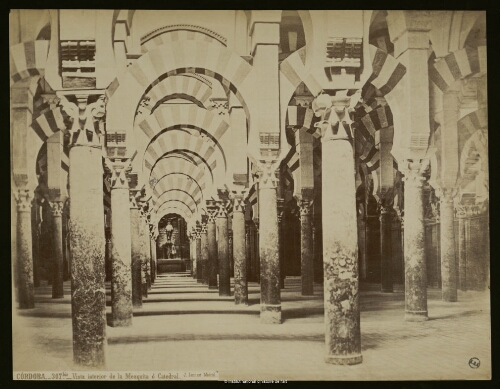 Cordoba. Vista interior de la Mezquita ó Catedral