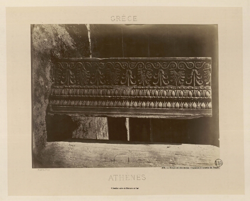 Temple de l'Erechteion. Fragments de corniche du temple