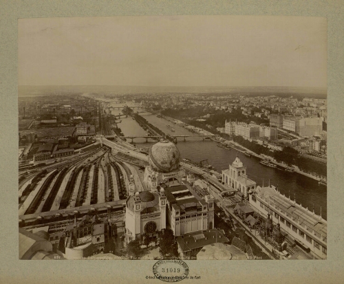Exposition Universelle de 1900. Vue sur Passy et Auteuil prise du 2ème étage de la Tour Eiffel