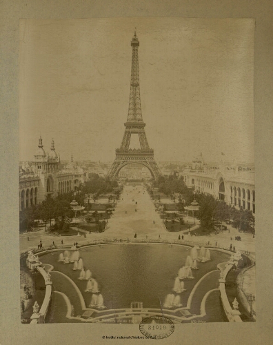 Exposition Universelle de 1900. [Vue générale et Tour Eiffel]