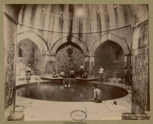 Brousse, bains de Yénir-kaplidja, intérieur, 1894