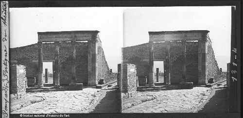 Pompei. Portique du théâtre