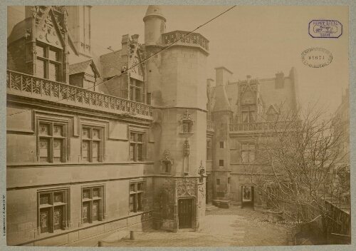 Hôtel de Cluny, façade principale