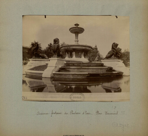 Ancienne Fontaine du Château d'eau, Place Daumesnil