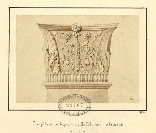 Chapiteau antique à la Villa Falconieri à Frascati