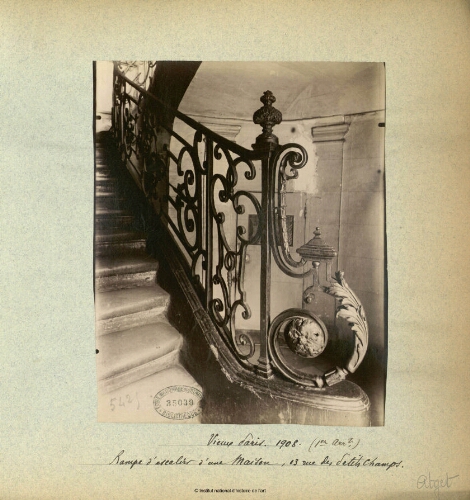 Vieux Paris, rampe d'escalier d'une maison, 13 Rue des Petits Champs