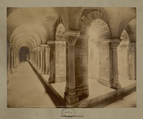 Basilique de Notre-Dame du Puy. Galerie du cloître, IXème siècle