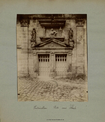 Fontainebleau, porte, Cour ovale