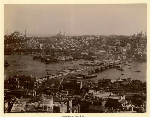 Vue panoramique de Constantinople et du pont de Galata