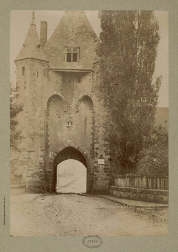 Villeneuve-s-Yonne (Porte de Sens)