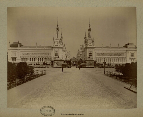 Exposition Universelle de 1900. Esplanade des Invalides, Palais des Industries diverses