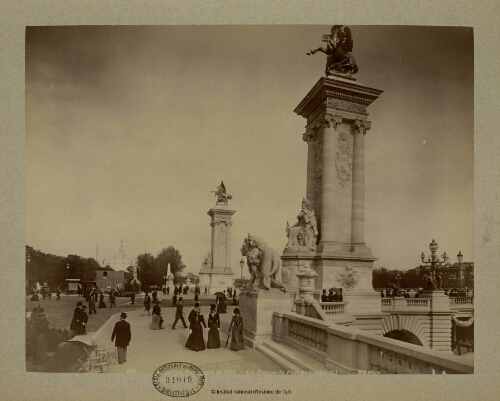 Exposition Universelle de 1900. Les Pylônes du Pont Alexandre III