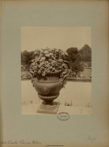 Versailles, Vase par Ballin [Parterre du Midi]