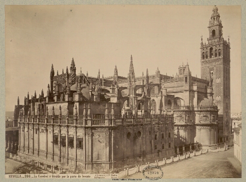 Sevilla. La catedral o Giralda por la parte de Levante