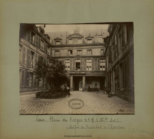 Paris, Place des Vosges [...], Hôtel du Maréchal de Chaulnes