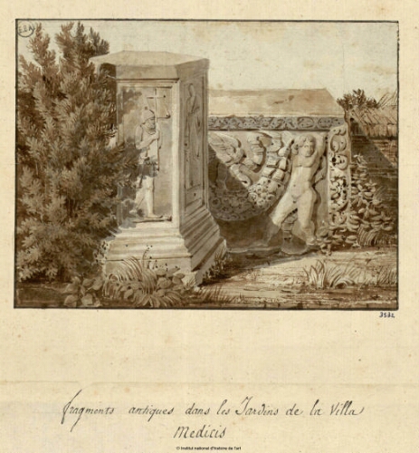 Fragments antiques dans les jardins de la Villa Medicis