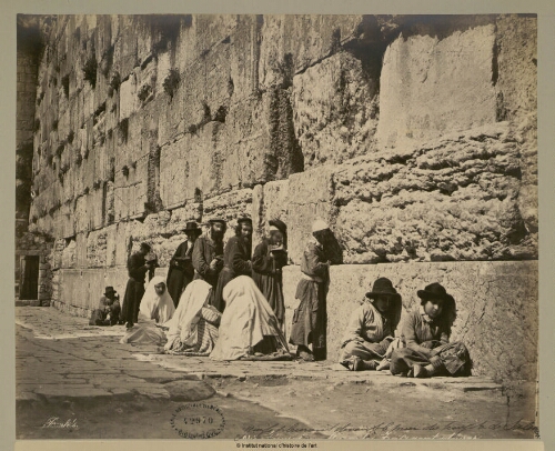 Juifs pleurant devant le mur du temple de Salomon