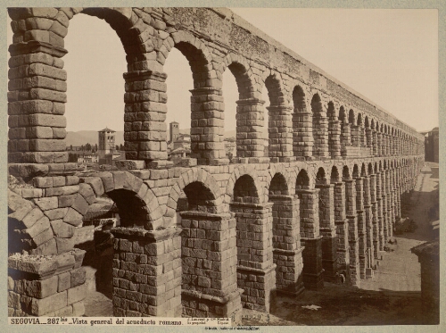 Segovia. Vista general del acueducto romano