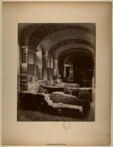 Palais du Louvre, fouilles exécutées dans la salle des Caryatides [...]
