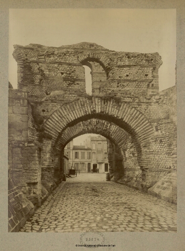 Bordeaux. Ruines du Palais Gallien, IIIème siècle